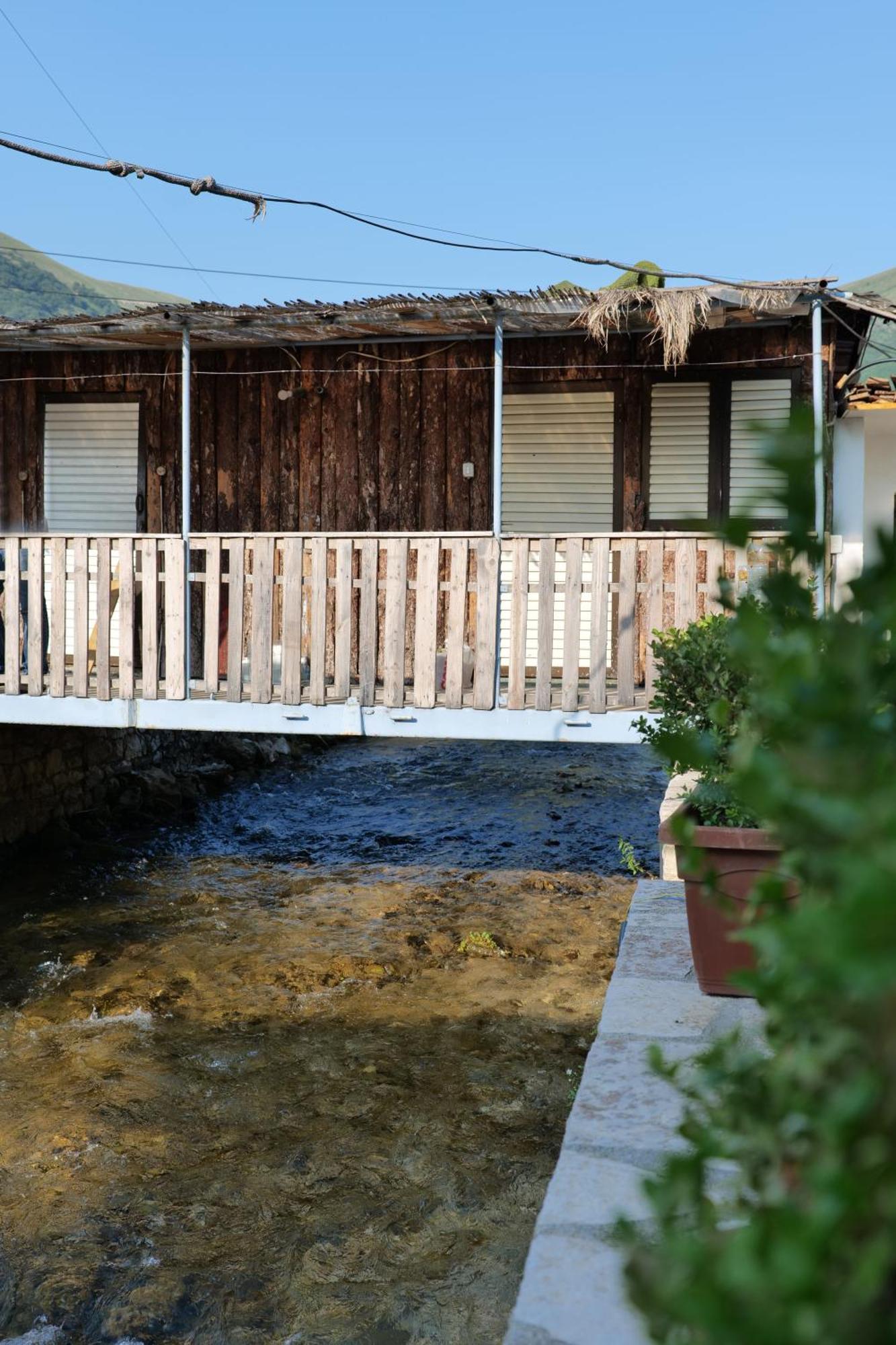 Tropikal Freskia Bunec Sarandë Exterior foto