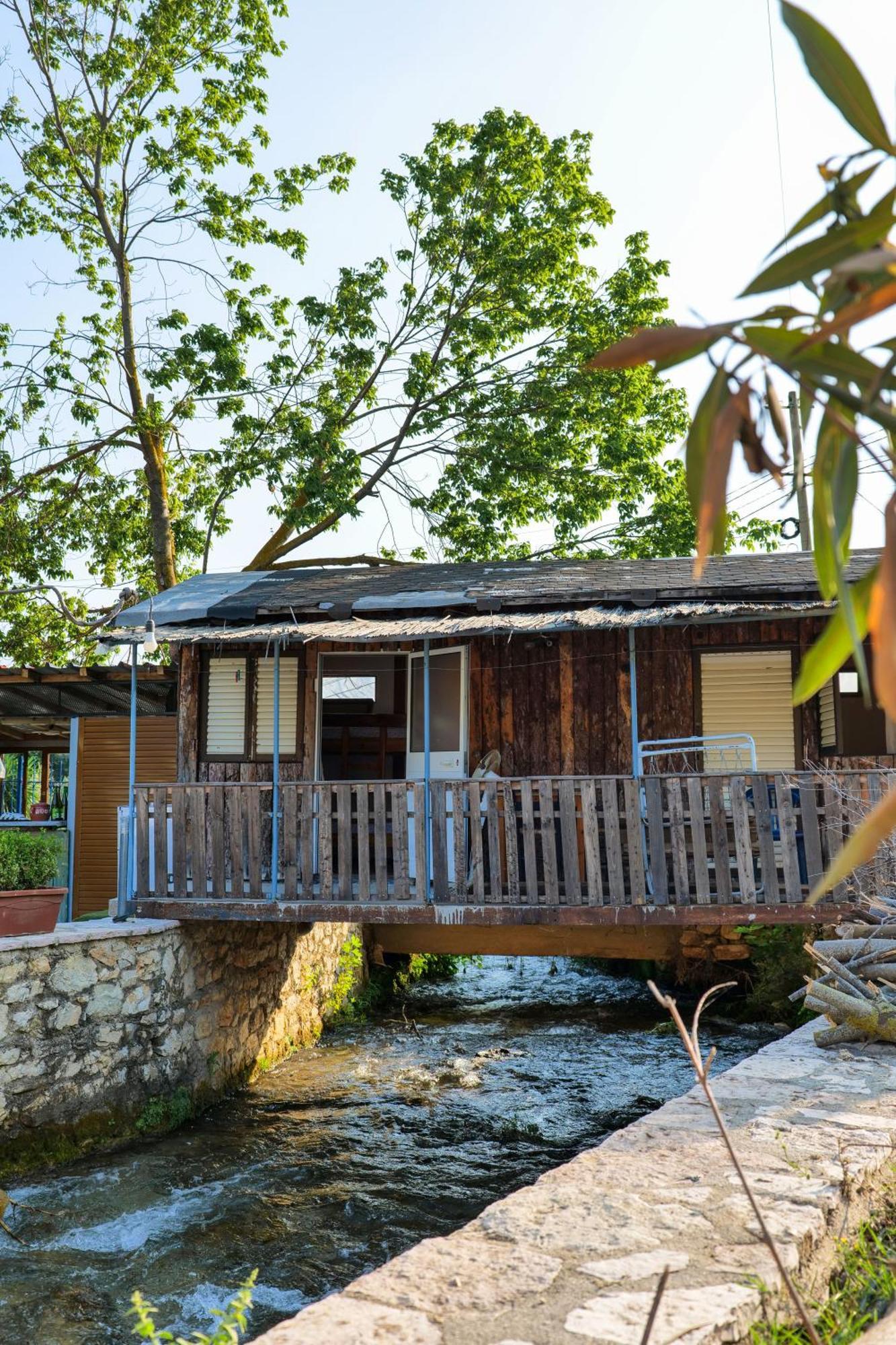 Tropikal Freskia Bunec Sarandë Exterior foto